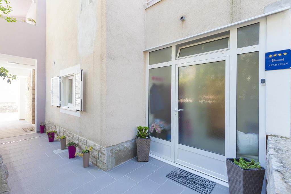 Apartmani Marina Макарска Екстериор снимка