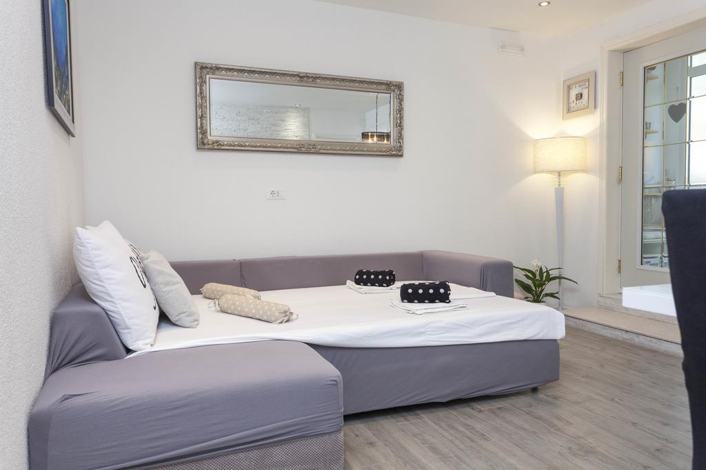 Apartmani Marina Макарска Екстериор снимка